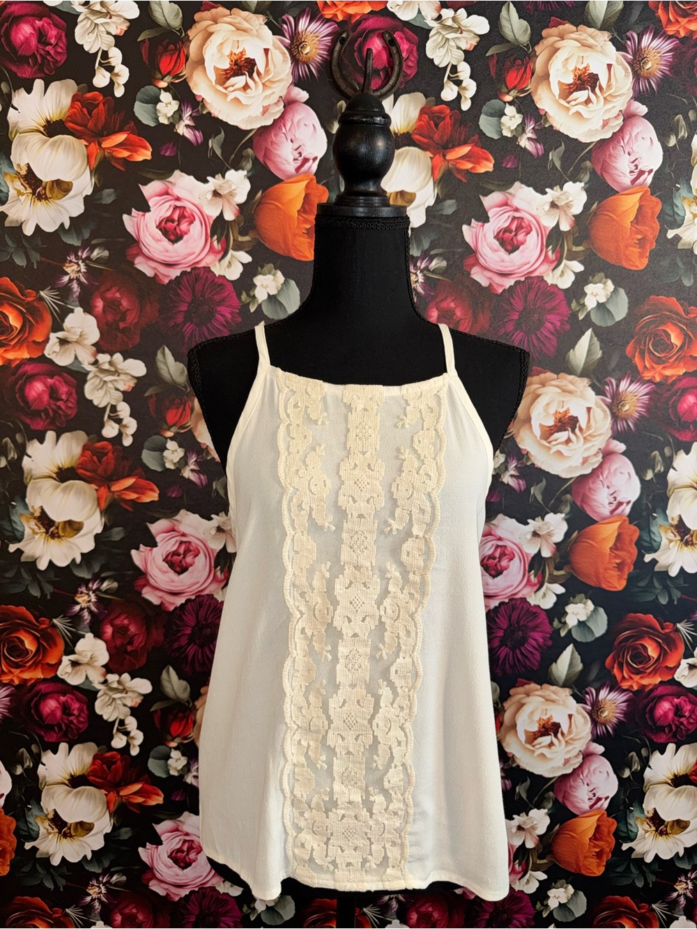Francesca's Collections Cream Lace-Front Cami